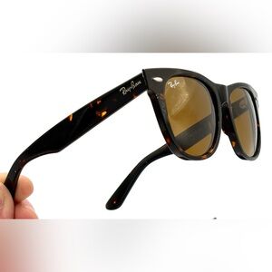 Ray-Ban Classic Sunglasses Tortoise Green G-15 50mm 902 RB2140